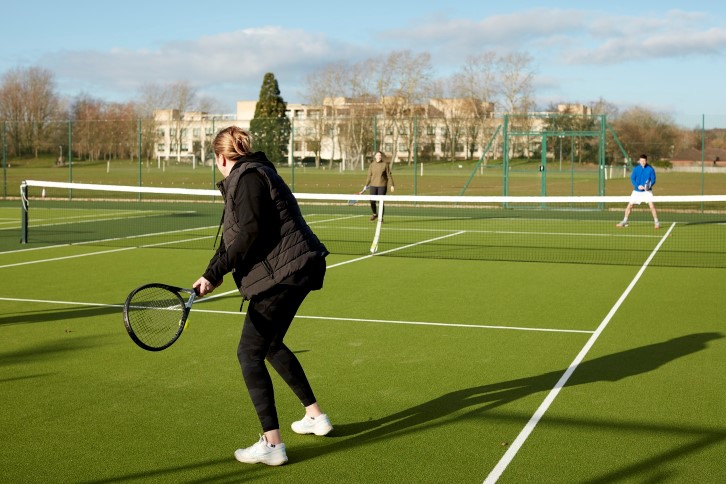 colleagues-playing-tennis-1366.jpg